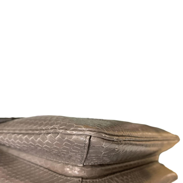 GUCCI Medium Leather Chain Shoulder Bag Grey lower side look