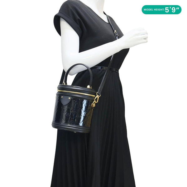 LOUIS VUITTON Cannes Magnetique Monogram Vernis Shoulder Bag Black