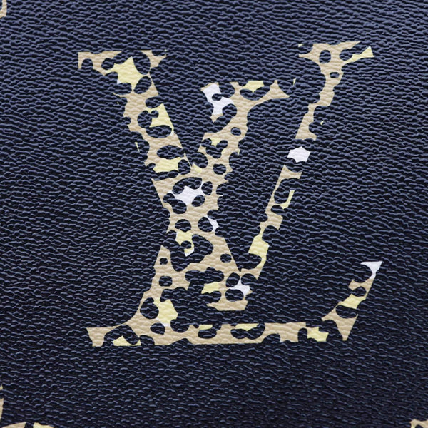 LOUIS VUITTON Onthego Jungle GM Giant Monogram Canvas Tote Shoulder Bag Black