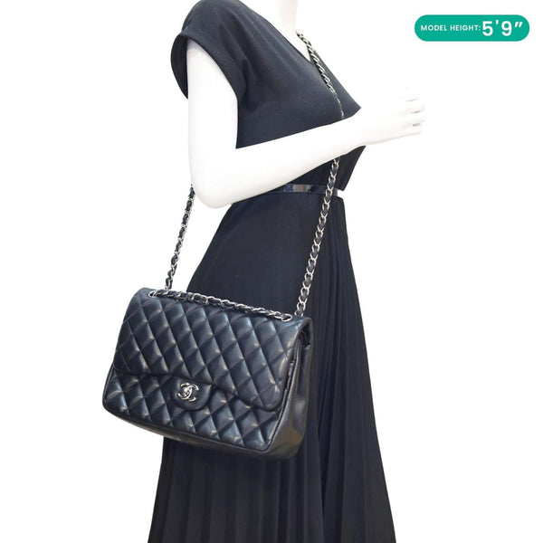 CHANEL Classic Double Flap Leather Shoulder Bag Black