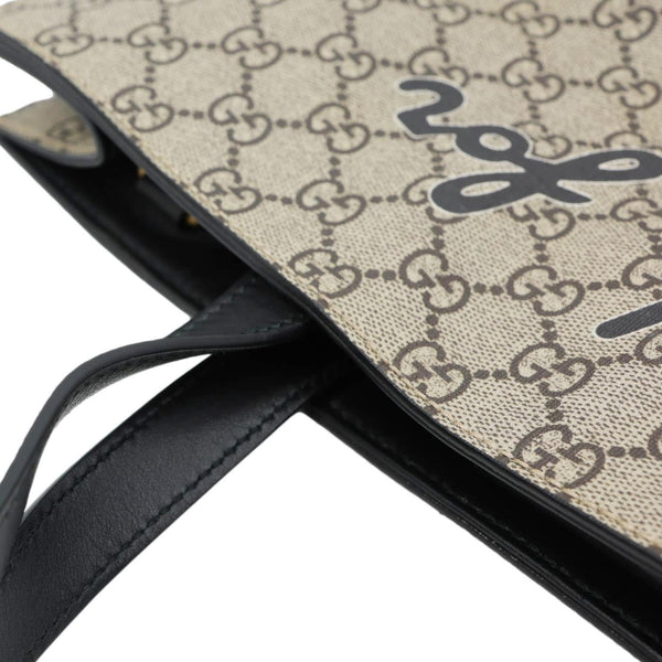 GUCCI Bee Blind For Love Print Soft GG Supreme Canvas Vertical Tote Bag Beige 450950
