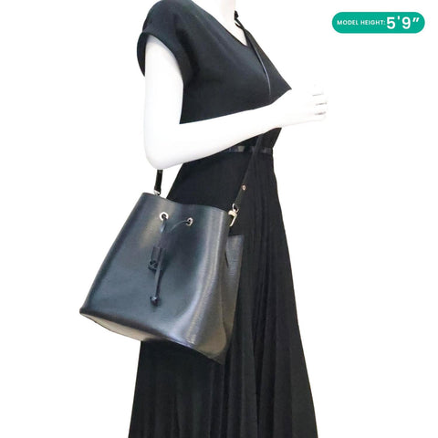 LOUIS VUITTON NeoNoe MM Epi Leather Shoulder Bag Black