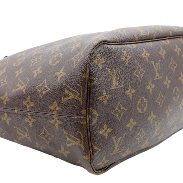 LOUIS VUITTON Neverfull MM Totem Monogram Canvas Shoulder Bag Magenta