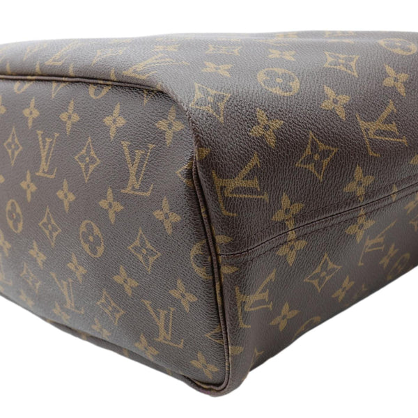 LOUIS VUITTON Neverfull MM Totem Monogram Canvas Shoulder Bag Magenta