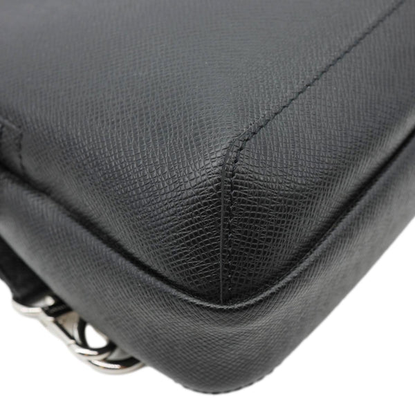 LOUIS VUITTON Avenue Sling Taiga Leather Backpack Bag Black