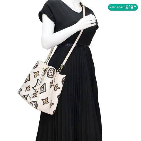 LOUIS VUITTON NeoNoe MM Wild At Heart Monogram Canvas Shoulder Bag Cream
