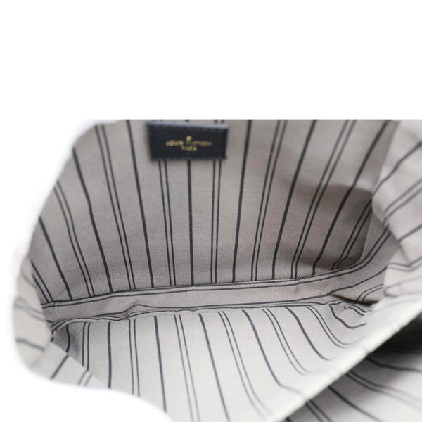 LOUIS VUITTON Metis Pochette Empreinte Leather Crossbody Bag Black