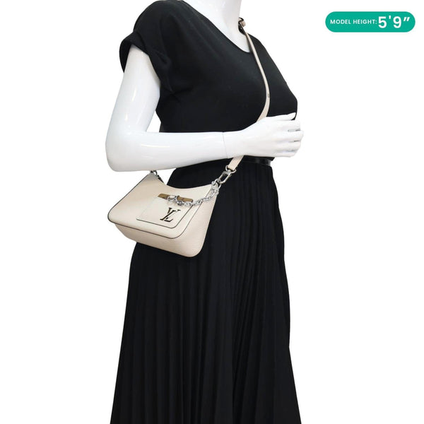 LOUIS VUITTON Marellini Epi Leather Shoulder Bag Quartz White