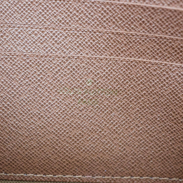 LOUIS VUITTON Ivy Monogram Canvas Wallet on Chain Brown