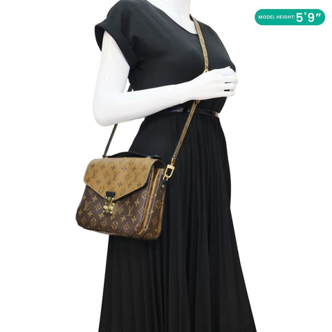 LOUIS VUITTON Metis Pochette Reverse Monogram Canvas Crossbody Bag Brown