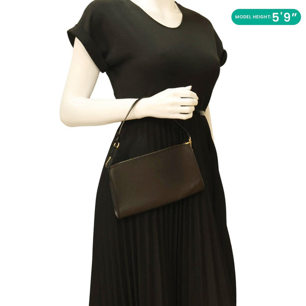 LOUIS VUITTON Epi Leather Pochette Black