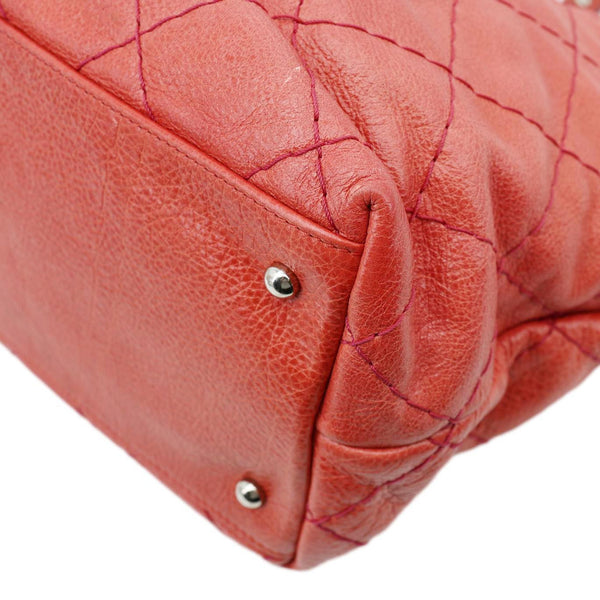 CHANEL On The Road Large Glazed Quilted Calfskin Leather Tote Bag Red