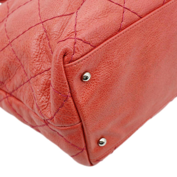 CHANEL On The Road Large Glazed Quilted Calfskin Leather Tote Bag Red