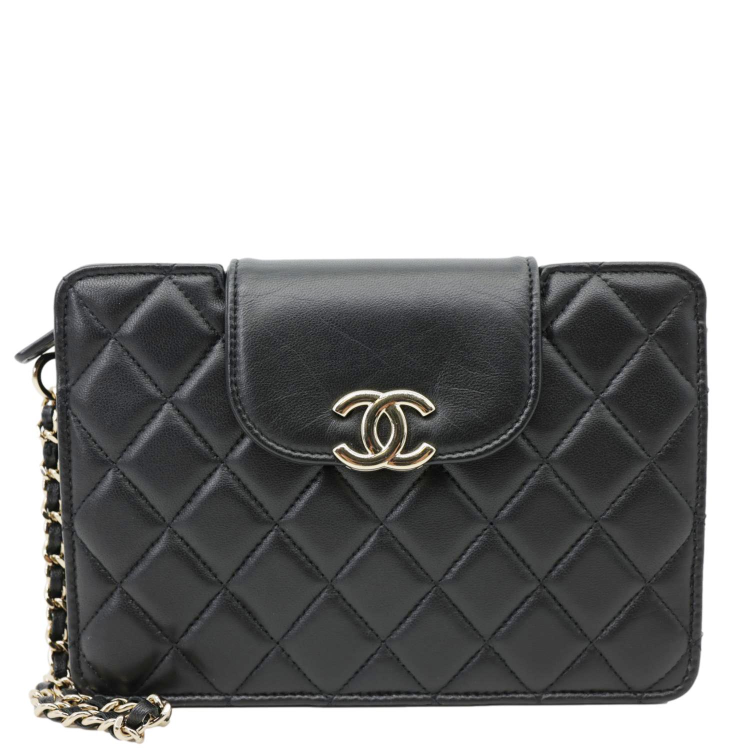 CHANEL CC Quilted Lambskin Leather Pouch Wristlet Black