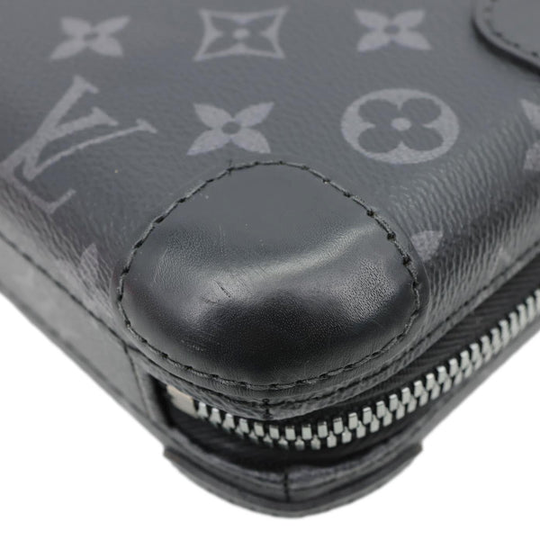 LOUIS VUITTON Horizon Monogram Eclipse Clutch Shoulder Bag Black