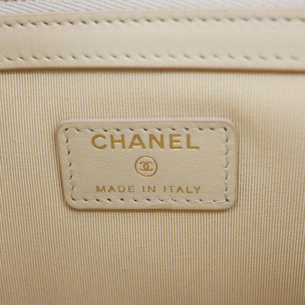 CHANEL Interlocking CC Quilted 19 Leather O-Case Off White