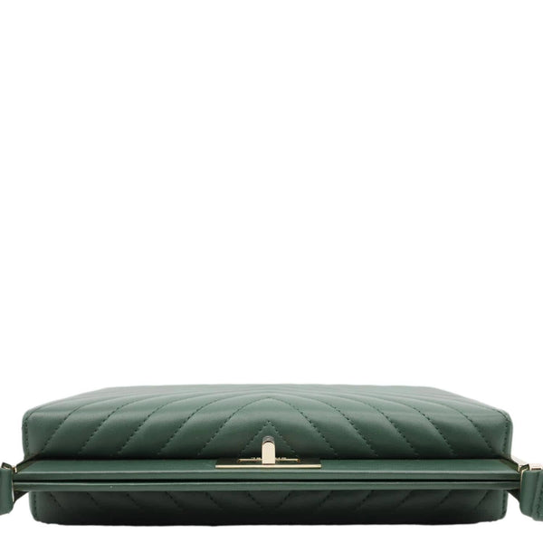 CHANEL Reissue Box Chevron Lambskin Leather Clutch Bag Green