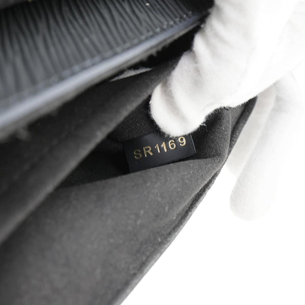 LOUIS VUITTON Twist Flower MM Epi Leather Crossbody Bag Black