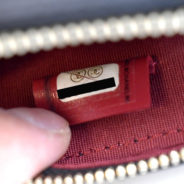 CHANEL 19 Zip Quilted Leather Phone Case Black