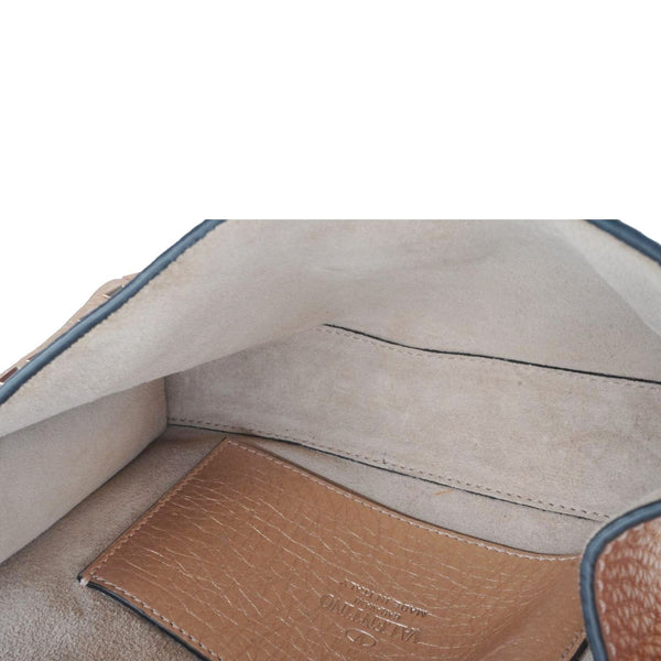 VALENTINO Garavani Rockstud Medium Pebbled Calfskin Leather Crossbody Golden