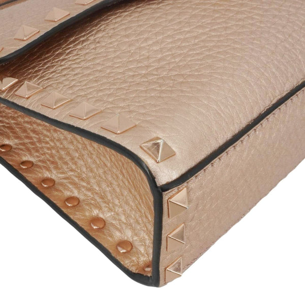 VALENTINO Garavani Rockstud Medium Pebbled Calfskin Leather Crossbody Golden