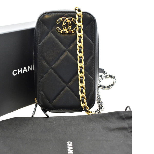 CHANEL 19 Zip Quilted Leather Phone Case Black