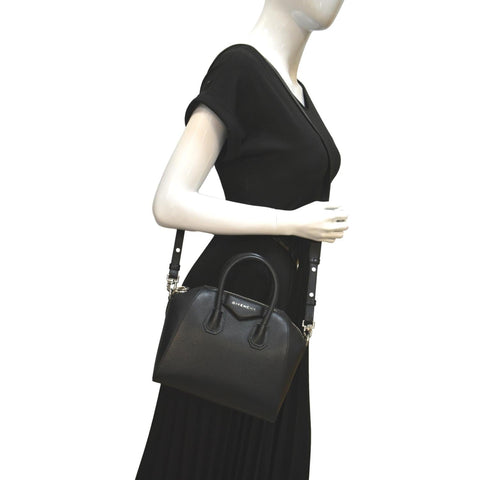 GIVENCHY Antigona Mini Leather Shoulder Bag Black