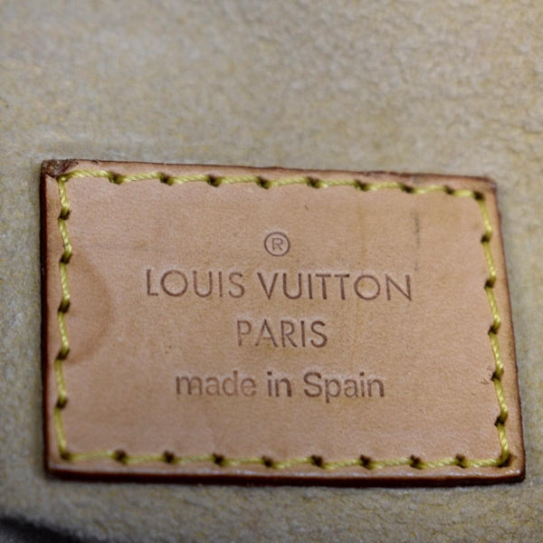 LOUIS VUITTON Artsy MM Monogram Canvas Hobo Bag Brown