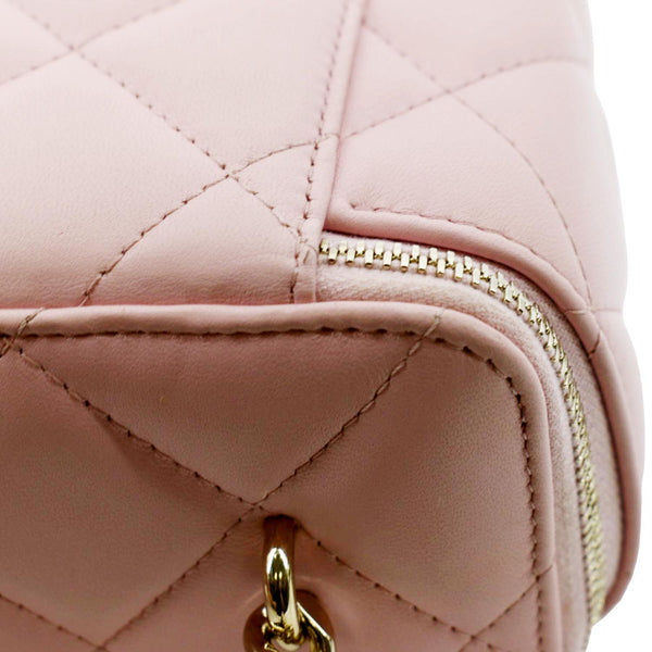 Chanel Resin Elegant Quilted Leather Shoulder Bag - right zip side