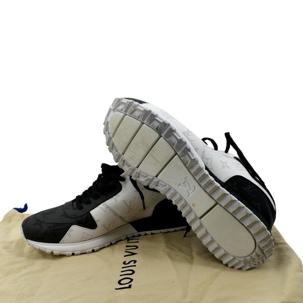 LOUIS VUITTON Runaway Monogram Sneakers Bicolor US 9