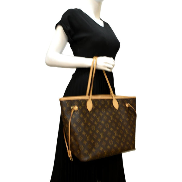 LOUIS VUITTON Neverfull MM Monogram Canvas Tote Bag Brown