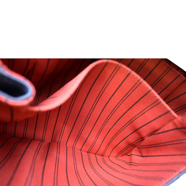 LOUIS VUITTON Metis Pochette Empreinte Leather Crossbody Bag Navy Blue