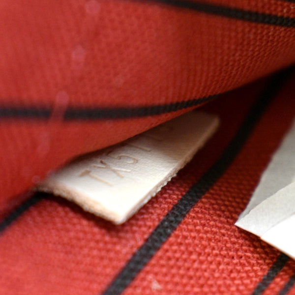 LOUIS VUITTON Neverfull Monogram Canvas Pochette Wristlet Pouch Cerise