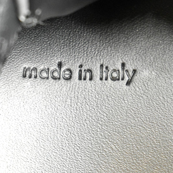 LOUIS VUITTON Runaway Monogram Sneakers Bicolor US 9