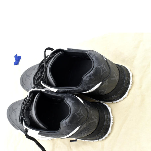LOUIS VUITTON Runaway Monogram Sneakers Bicolor US 9