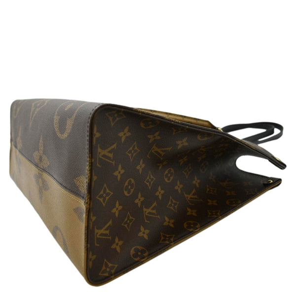 LOUIS VUITTON Onthego GM Giant Monogram Canvas Tote Shoulder Bag Brown