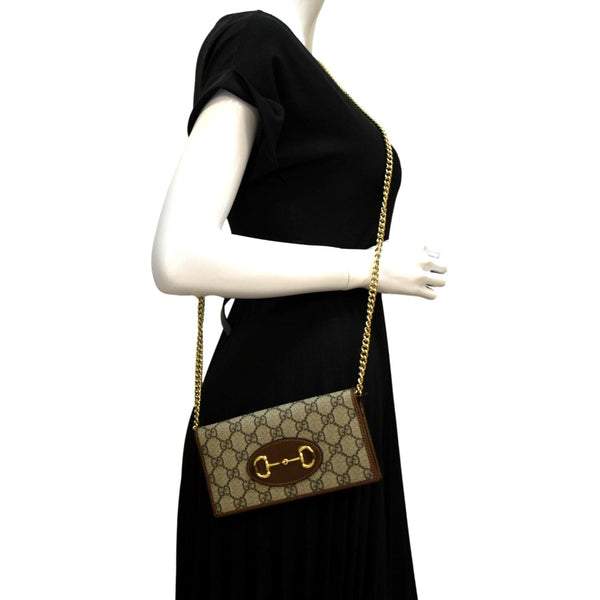 GUCCI Horsebit 1955 GG Supreme Canvas Crossbody Chain Wallet Beige 621392