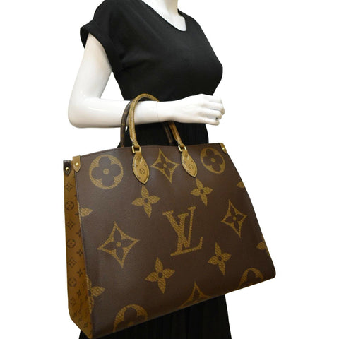 LOUIS VUITTON Onthego GM Giant Monogram Canvas Tote Shoulder Bag Brown