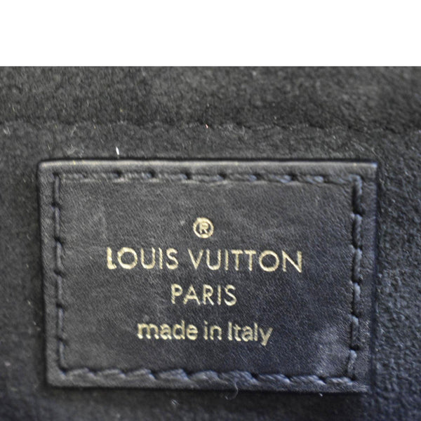 LOUIS VUITTON New Wave Chain MM Calfskin Leather Shoulder Bag Black