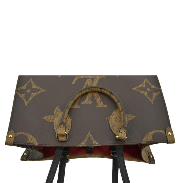 LOUIS VUITTON Onthego MM Giant Monogram Canvas Tote Shoulder Bag Brown
