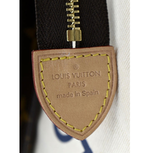 LOUIS VUITTON Toiletry 26 Monogram Canvas Cosmetic Pouch Brown