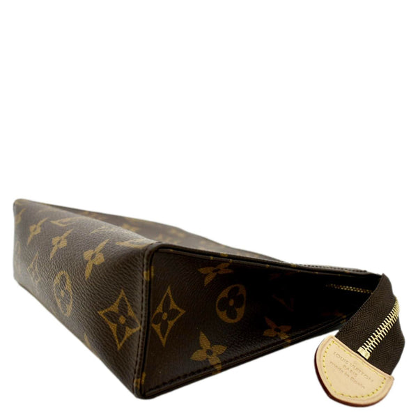 LOUIS VUITTON Toiletry 19 Monogram Canvas Cosmetics Pouch Brown