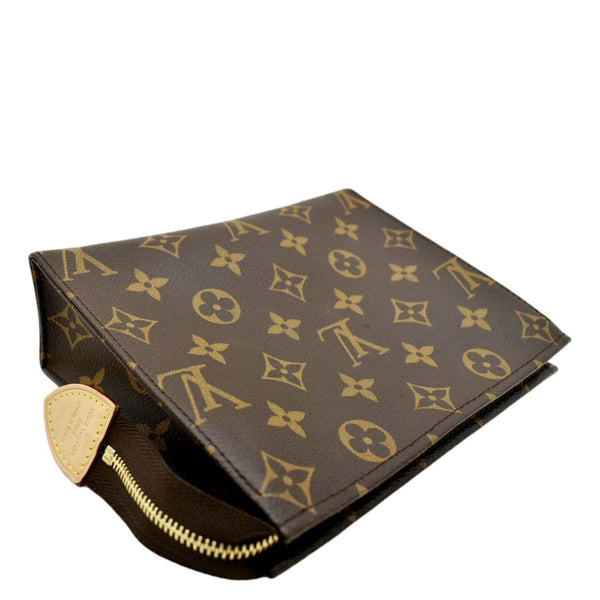 LOUIS VUITTON Toiletry 19 Monogram Canvas Cosmetics Pouch Brown