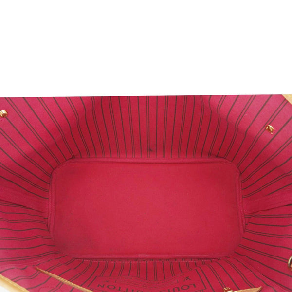 Louis Vuitton Neverfull MM - Interior Close-up Red Lining View 1