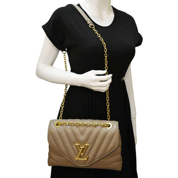 LOUIS VUITTON New Wave Chain MM Calfskin Leather Shoulder Bag Taupe