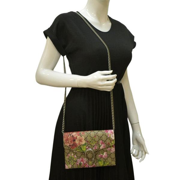 GUCCI Dionysus Blooms GG Supreme Crossbody Chain Wallet Pink 401231
