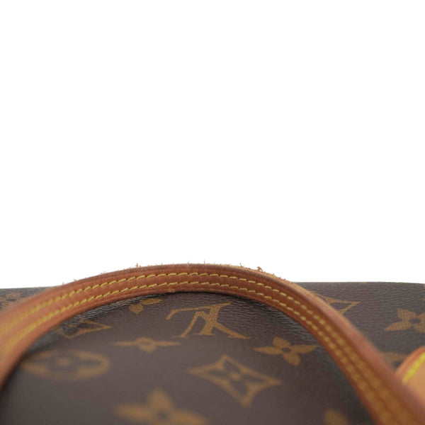 Louis Vuitton Neverfull MM - Close-up of Leather Handle Base