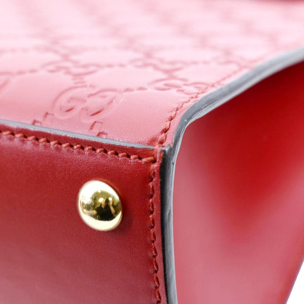 Gucci Signature Medium Padlock Leather Shoulder Bag Red - Right corner