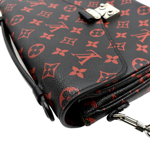 LOUIS VUITTON Metis Pochette Infrarouge Monogram Canvas Crossbody Bag Black