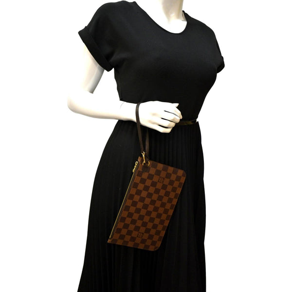 LOUIS VUITTON Neverfull Damier Ebene Pochette Wristlet Pouch Brown
